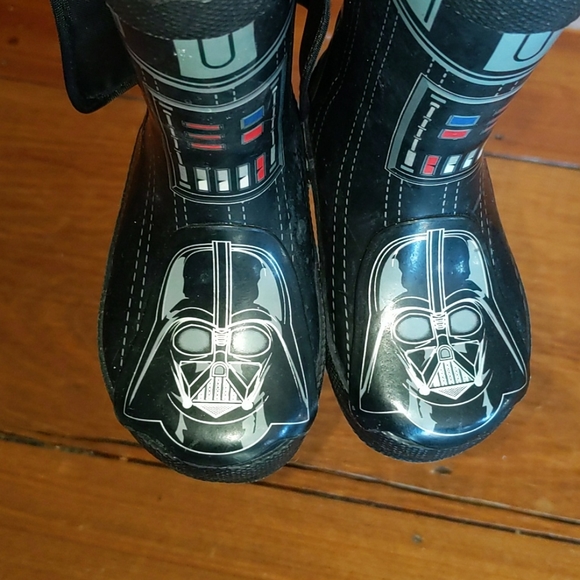 Star Wars Black and Red Kids Rain Boots - Picture 10 of 11
